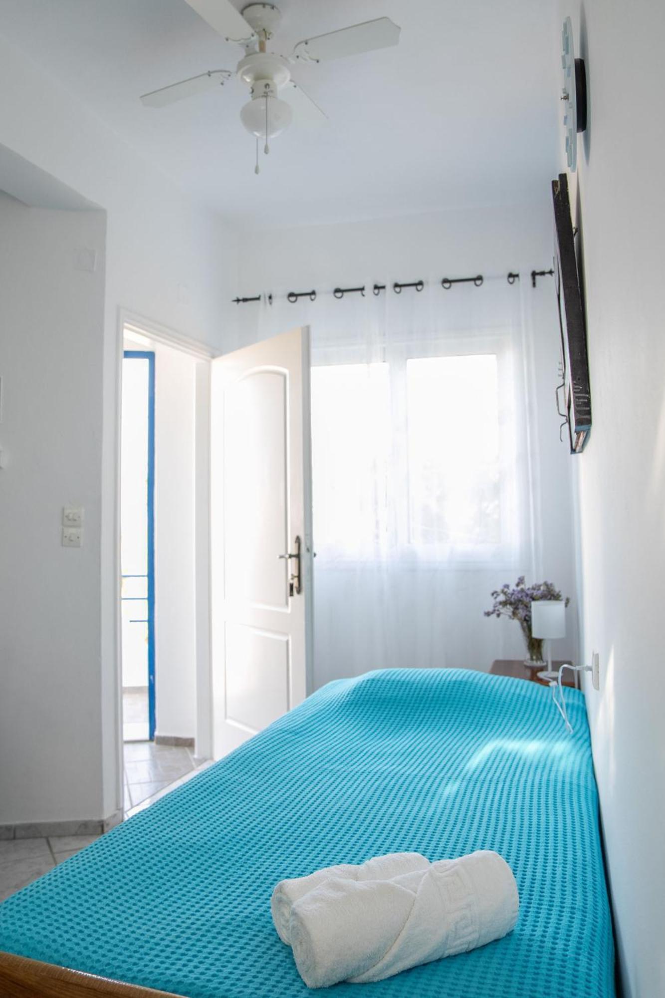 Haris Apartments 3-4 Armenistis  Exterior photo